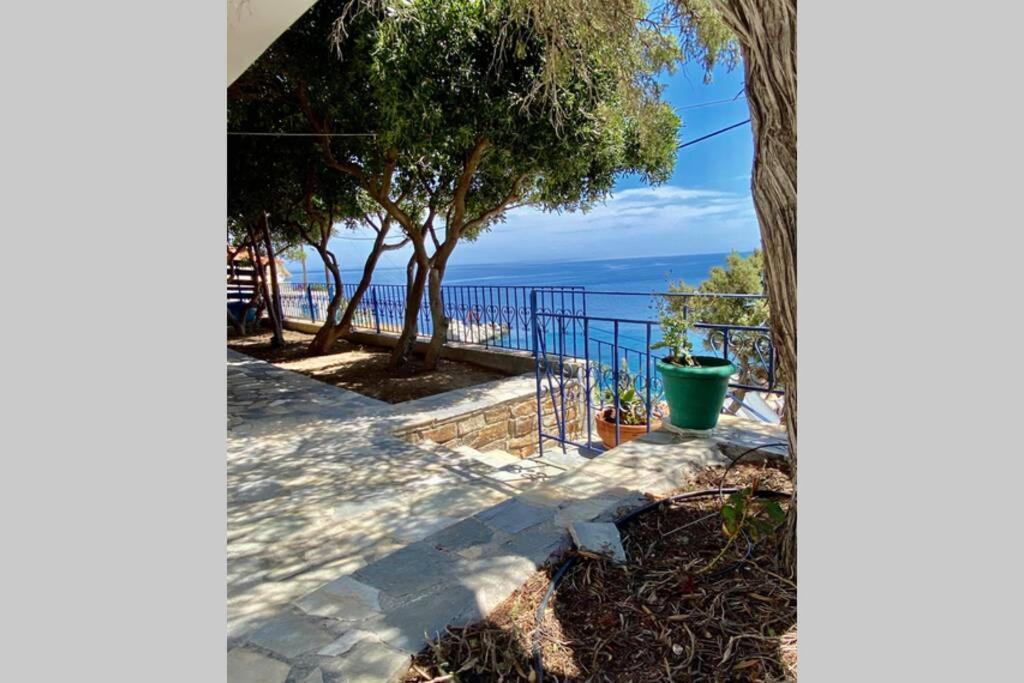הוילה ארמניסטיס Πέτρινη Αυλή, Αρμενιστης Ικαρια מראה חיצוני תמונה