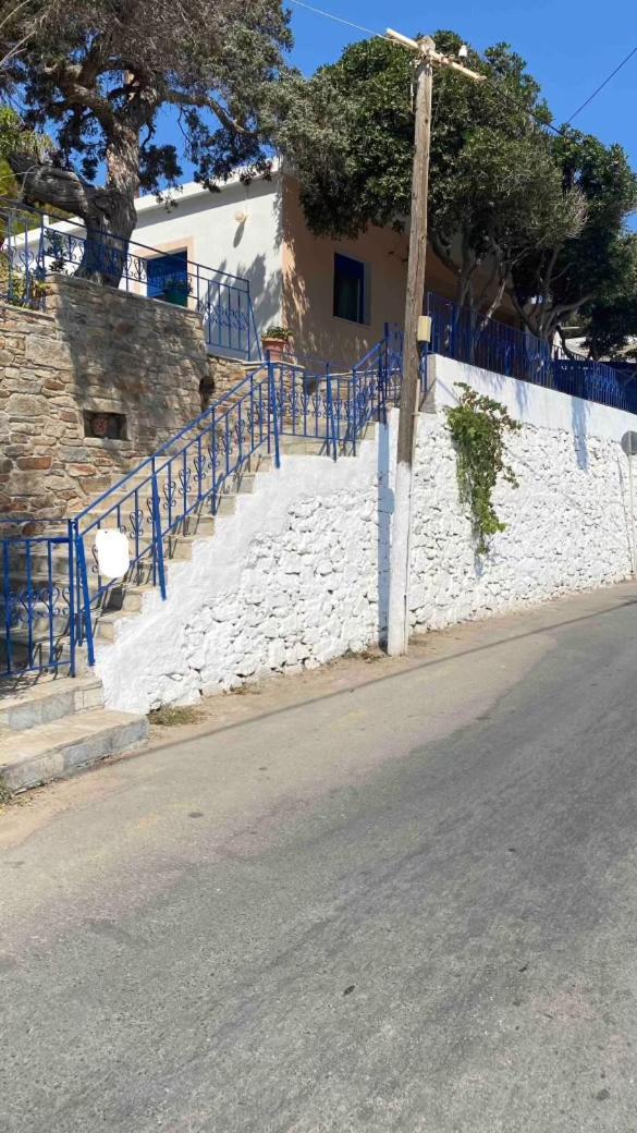 הוילה ארמניסטיס Πέτρινη Αυλή, Αρμενιστης Ικαρια מראה חיצוני תמונה
